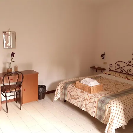 Pier Delle Vigne * Pineto